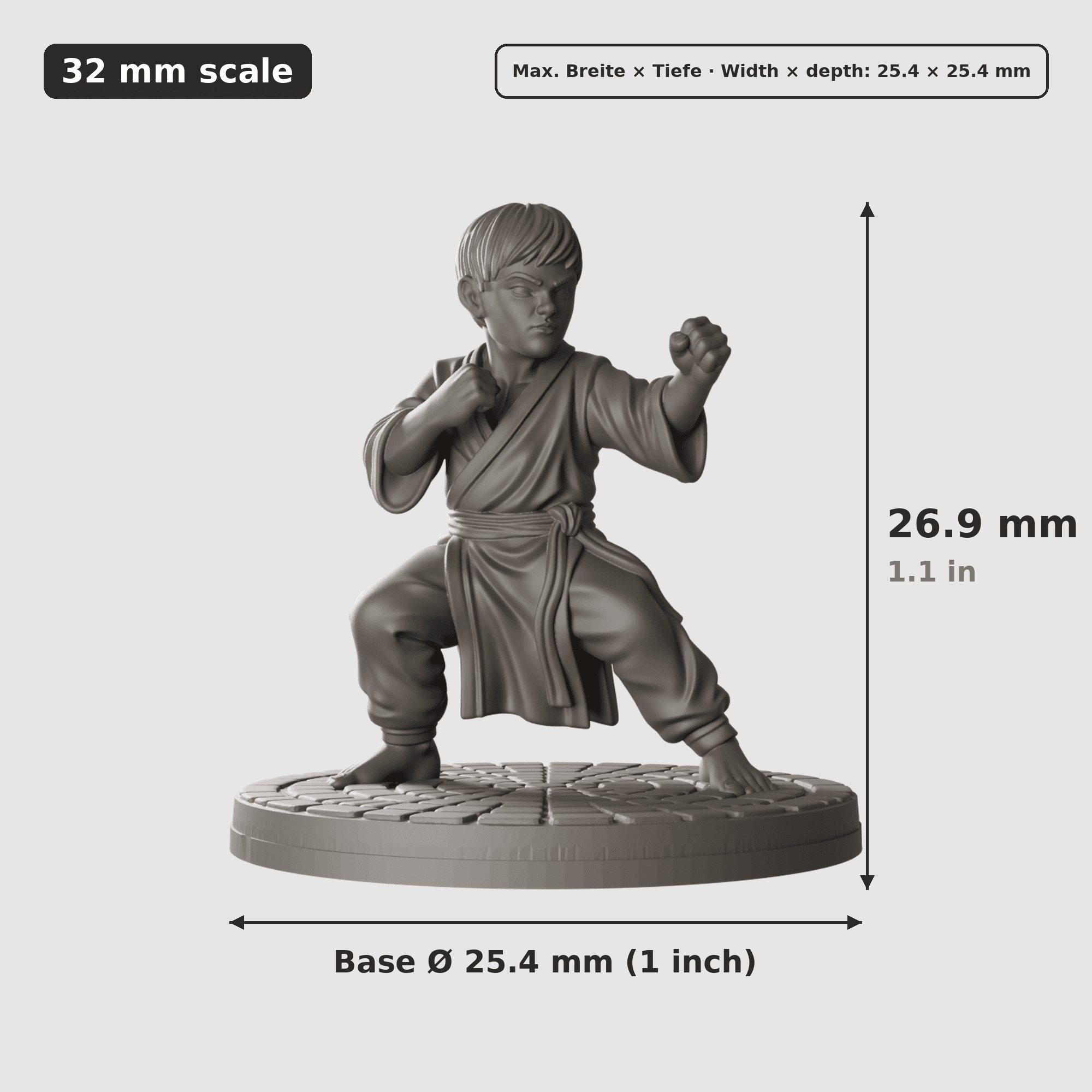 Digitale Maßreferenz / Scale reference (1 von 4) für Halbling-Gefährten mit vier Figuren mit Höhe / height, Breite / width, Tiefe / depth und Base-Durchmesser / base diameter.