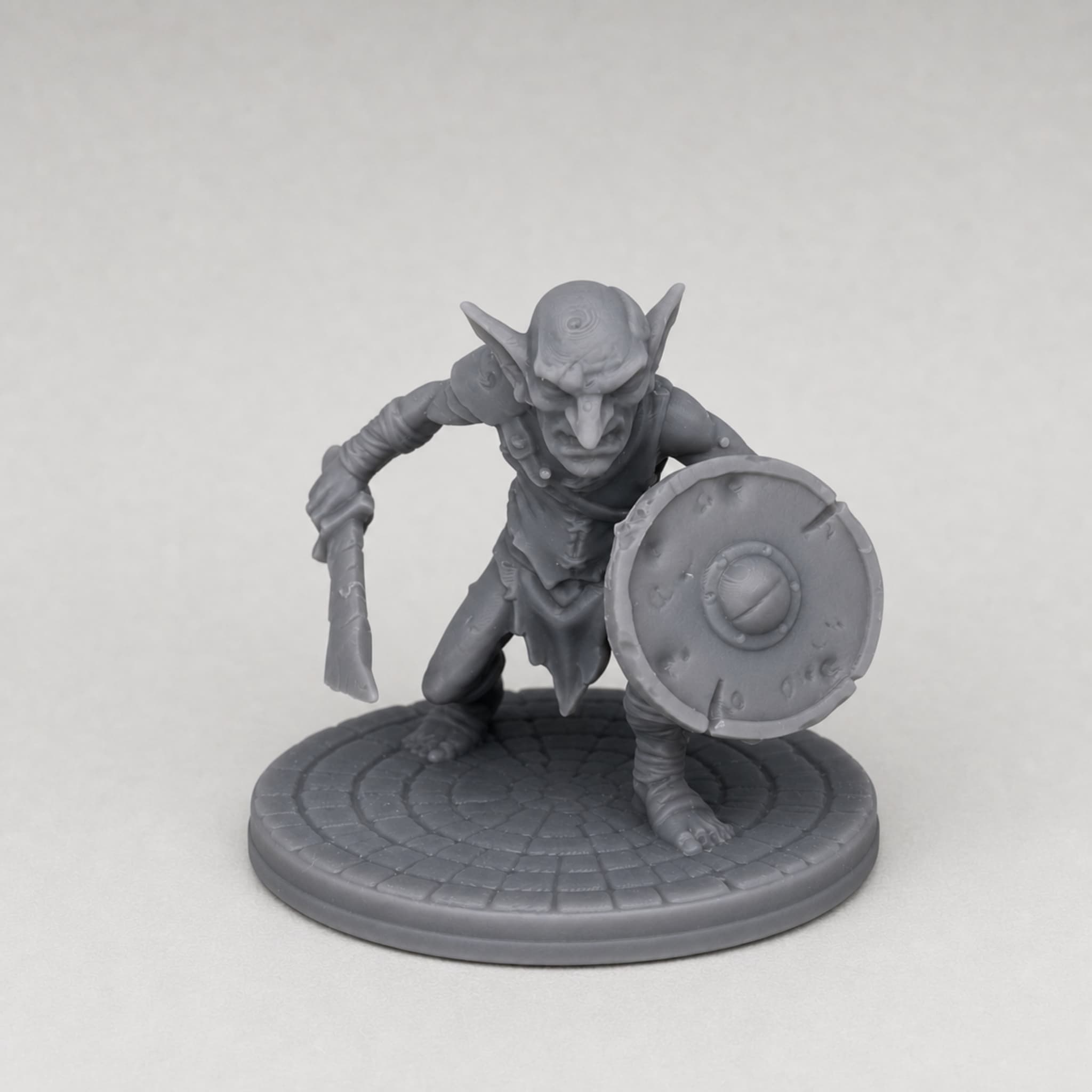 Goblin Fighter – Unpainted 32mm Resin Miniature for Tabletop RPGs — image 1